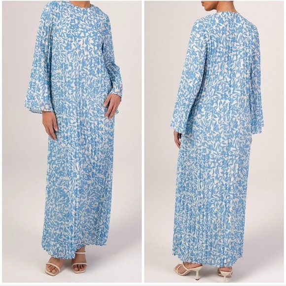 Veiled Azure Blue Floral Pleated Modest Resortwear Vacation Maxi Dress - Picture 9 of 10